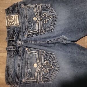 Size 38 relaxed taper rock revivals like new